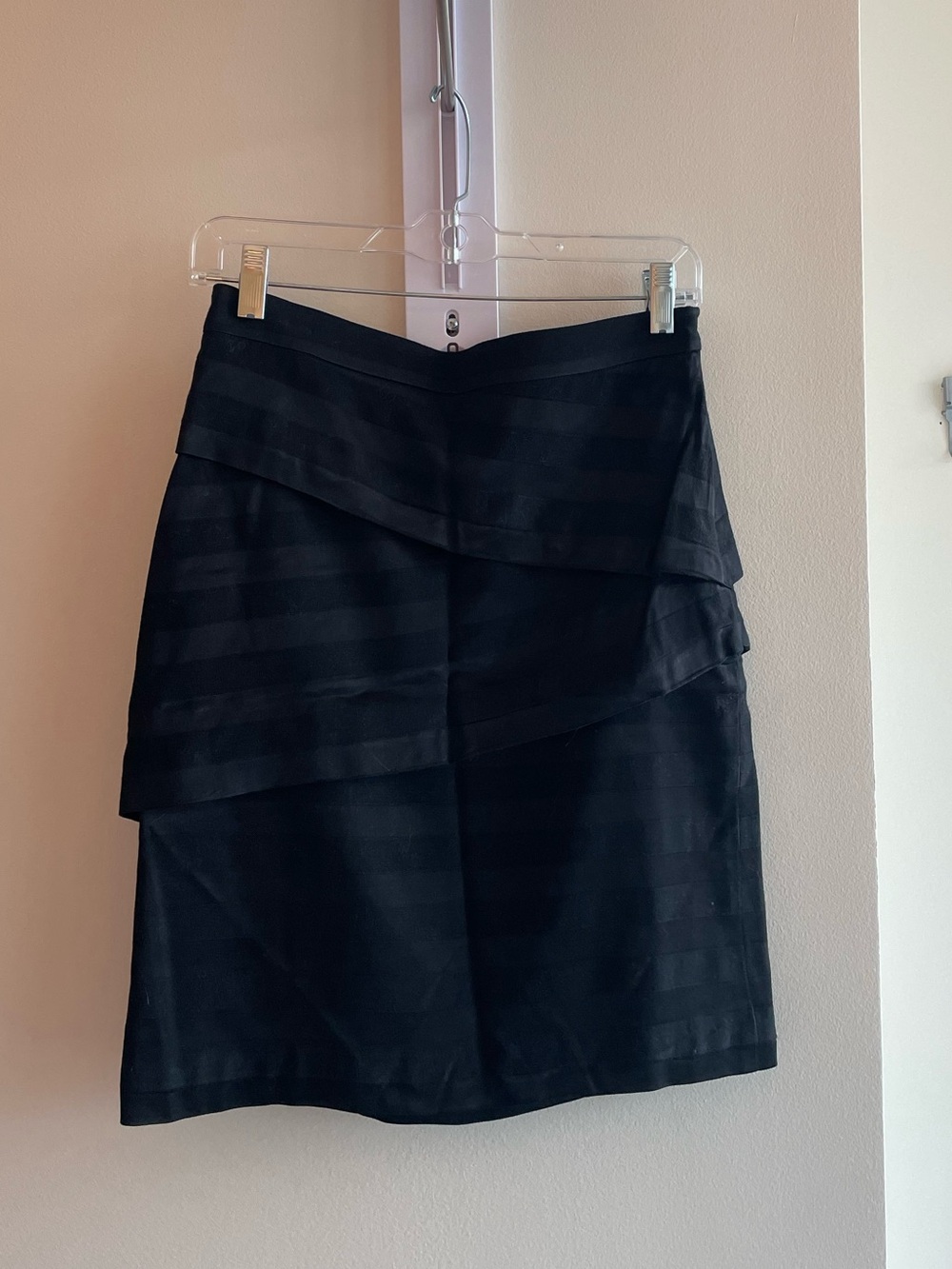J. McLaughlin Black Pencil Skirt size 2